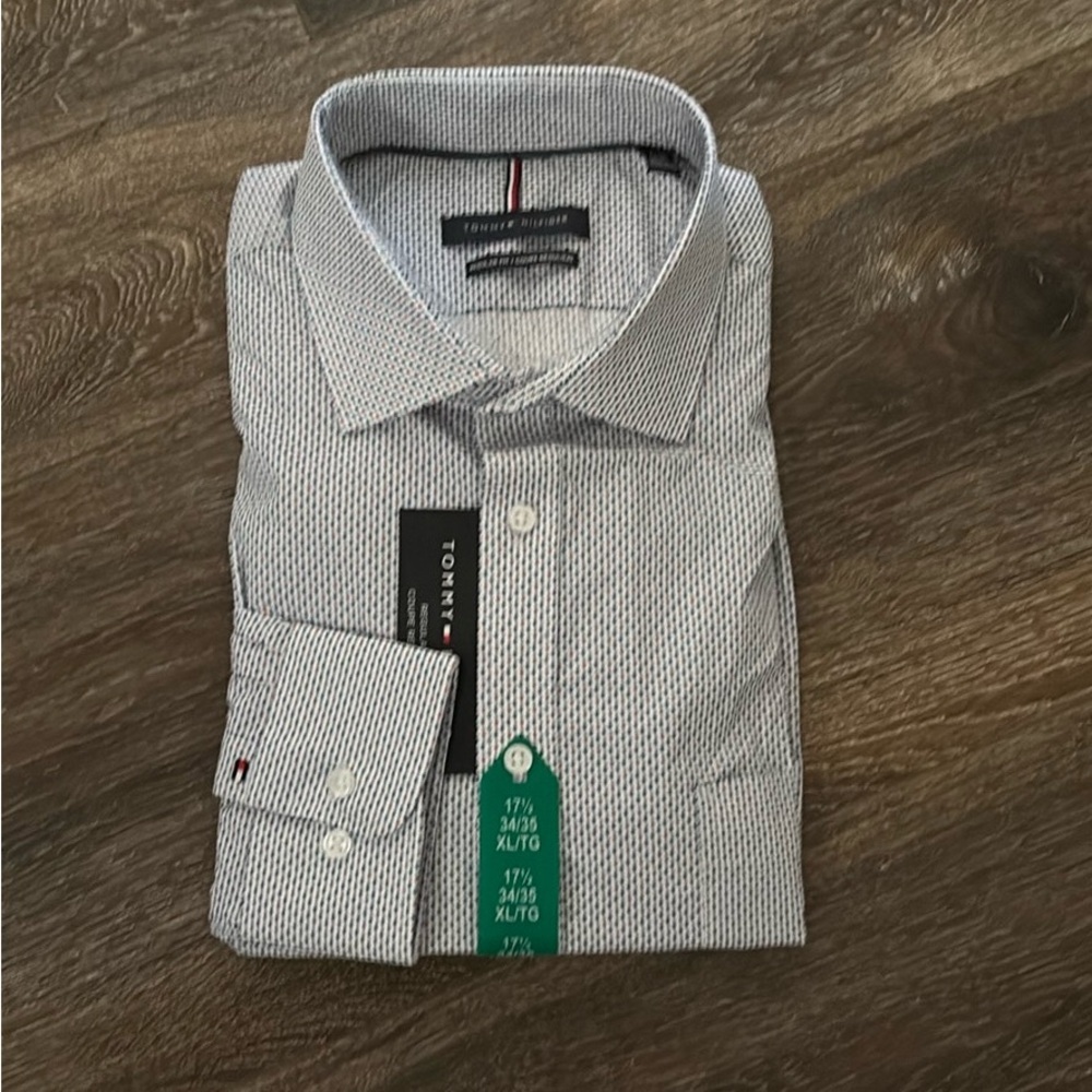 Tommy Hilfiger Men's Long Sleeve New
York Fit Casual Shirt - XI